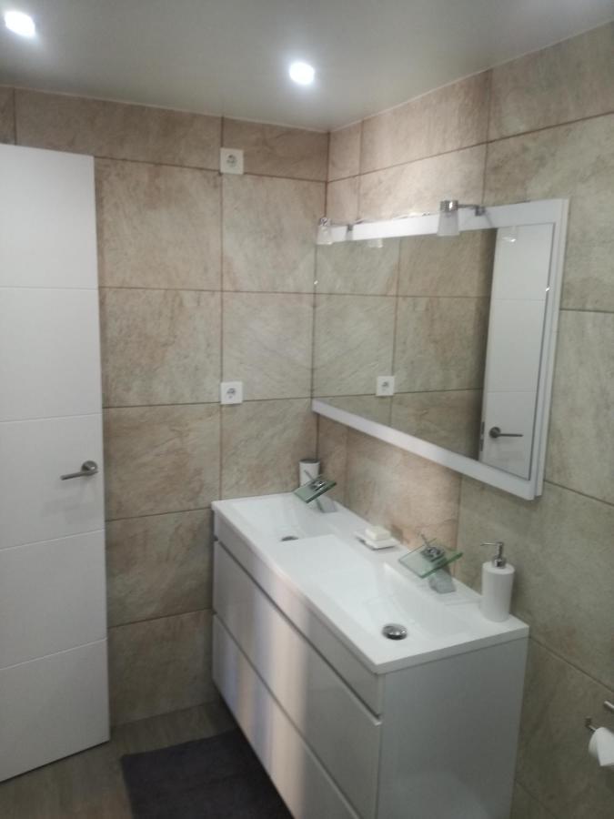 2 Bedroom Newly Renovated Close To Bars & Restaurants * Los Alcazares