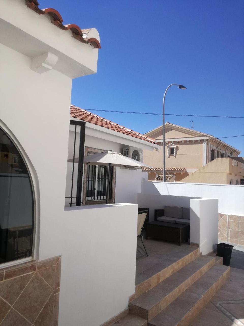 Holiday home 2 Bedroom Newly Renovated Close To Bars Restaurants Los Alcazares
